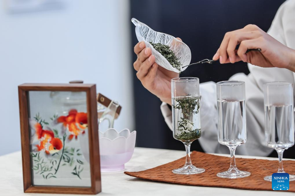 Chinese tea cultural event held in Budapest, Hungary
