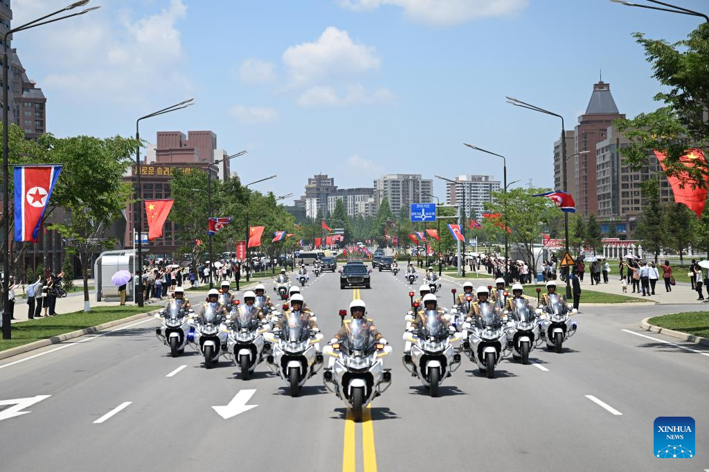 Xi arrives to grand welcome in Pyongyang for state visit to DPRK