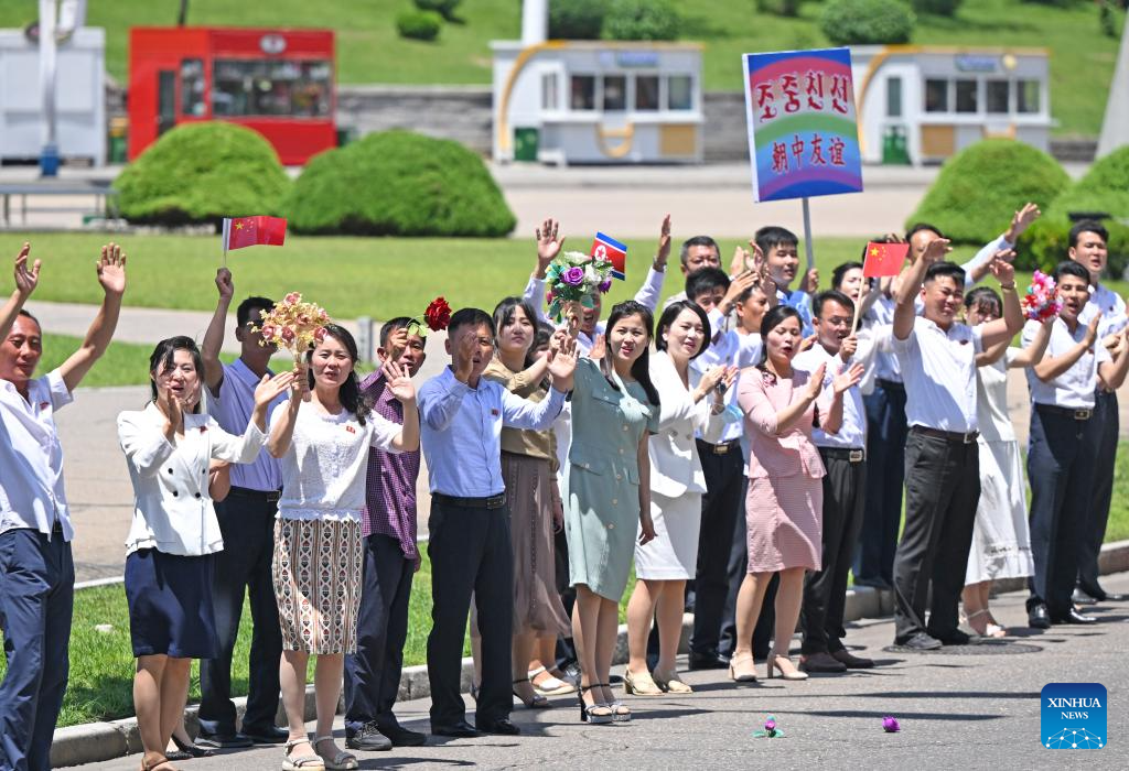 Xi arrives to grand welcome in Pyongyang for state visit to DPRK