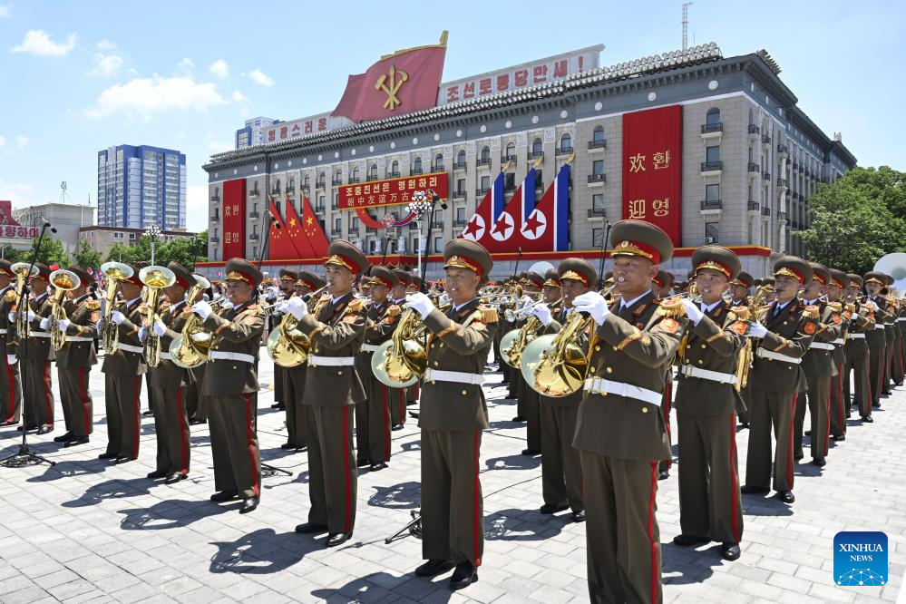 Xi arrives to grand welcome in Pyongyang for state visit to DPRK