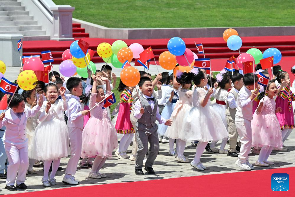 Xi arrives to grand welcome in Pyongyang for state visit to DPRK