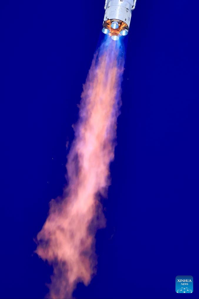 China's Zhuque-2E Y6 carrier rocket sends 2 new satellites into space
