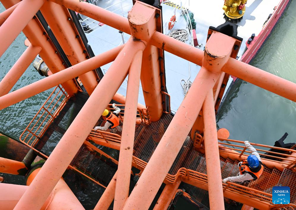 Maintenance underway at offshore wind farm in Jiangsu to ensure stable power supply