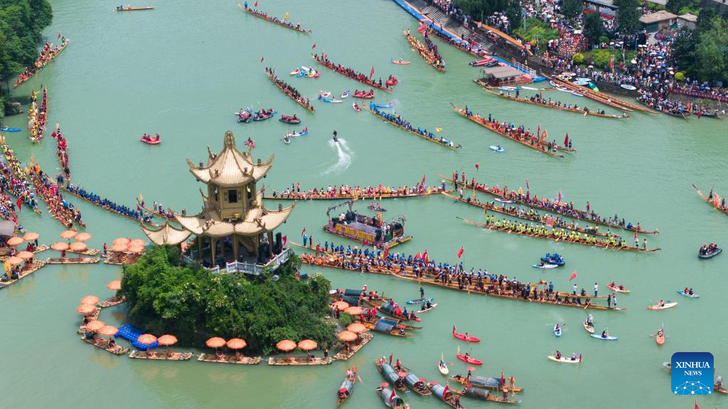 Various dragon boat-themed activities held across China