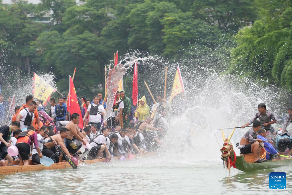 Various dragon boat-themed activities held across China