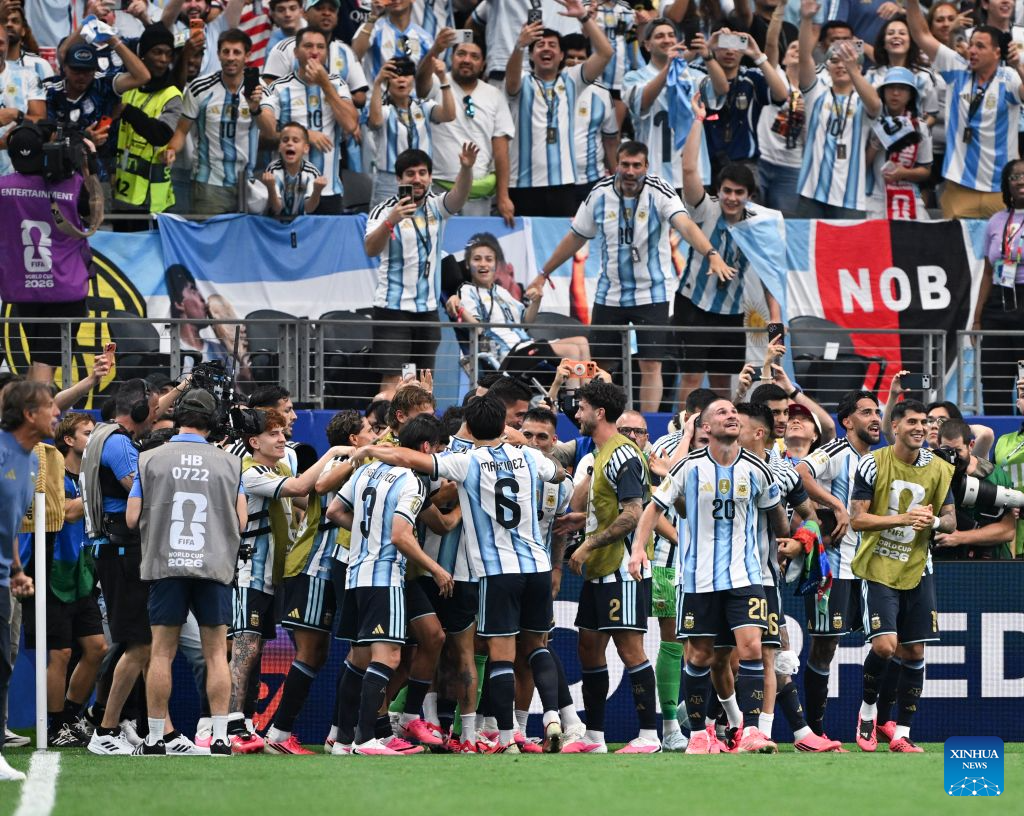 Messi breaks World Cup record as Argentina advances