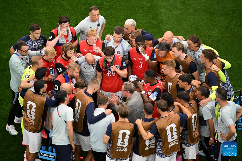 Messi breaks World Cup record as Argentina advances
