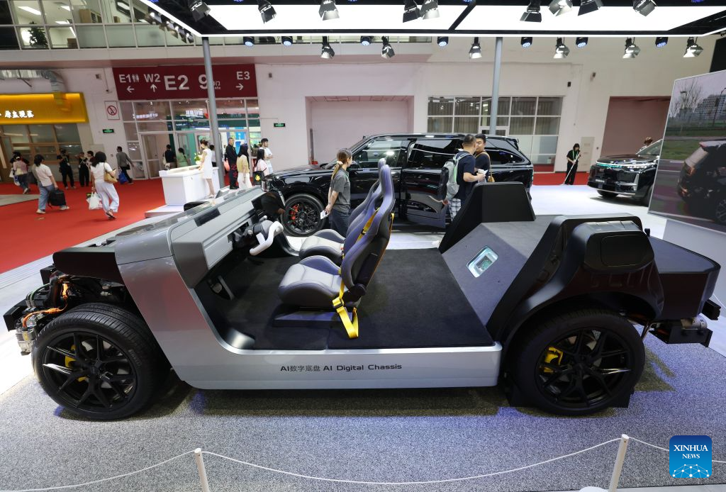 AI applications shine at China's supply chain expo