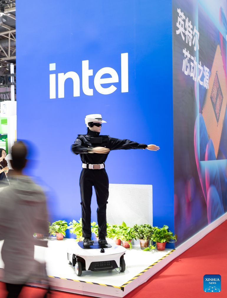 AI applications shine at China's supply chain expo