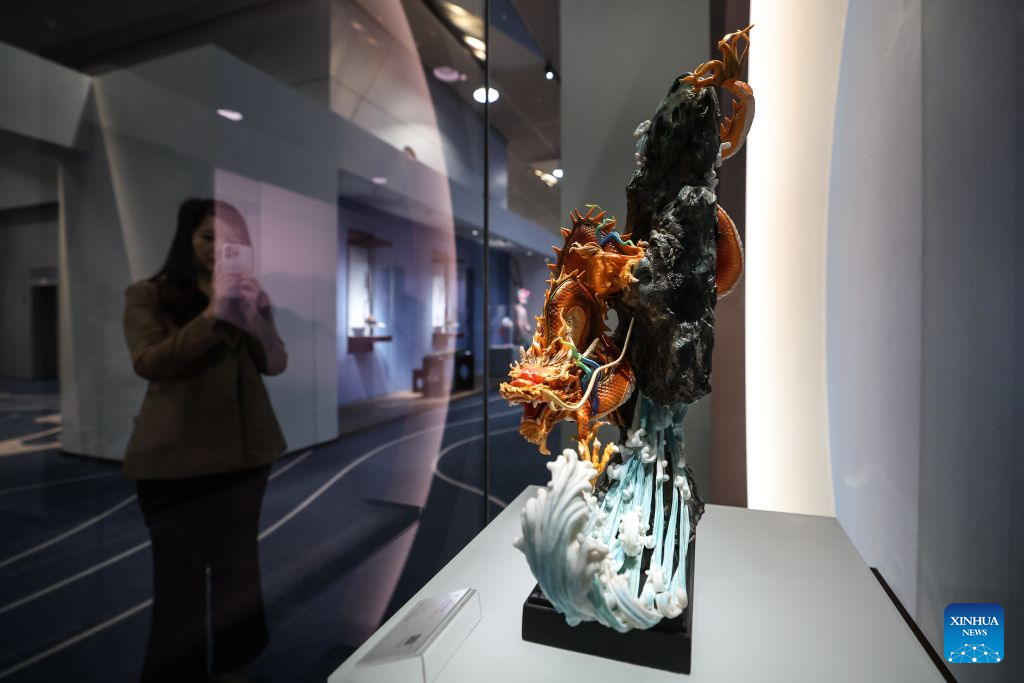 Exhibition of intangible cultural heritage opens to visitors during Summer Davos in China's Dalian