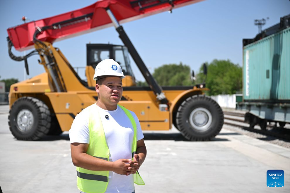 China-Europe freight train, an artery for growth between Xi'an and Almaty