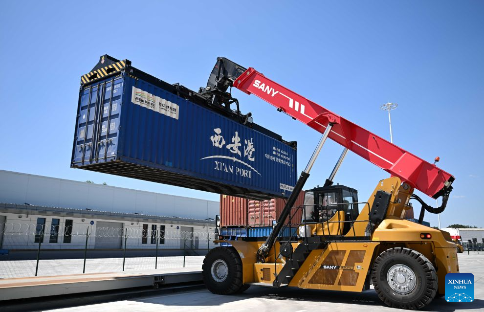 China-Europe freight train, an artery for growth between Xi'an and Almaty