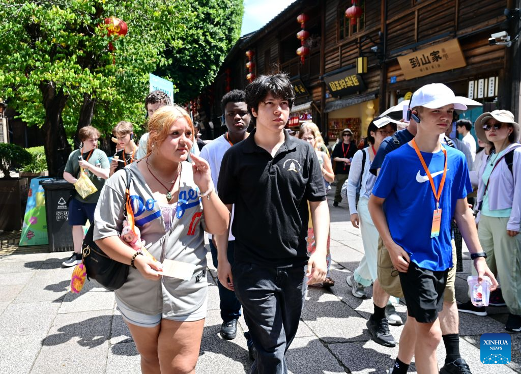 American youths start cultural study tour in Fuzhou