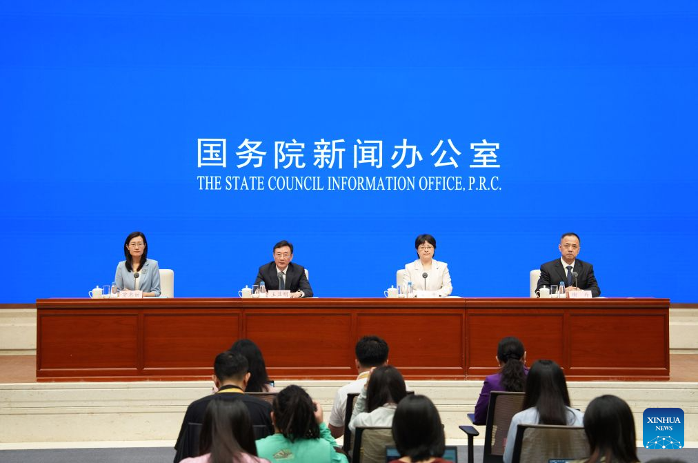 China's equipment manufacturing drives export growth in H1