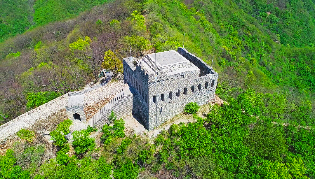 Life at the Great Wall: Nine-Eye Tower along Badaling Life at the Great Wall: Nine-Eye Tower along Badaling