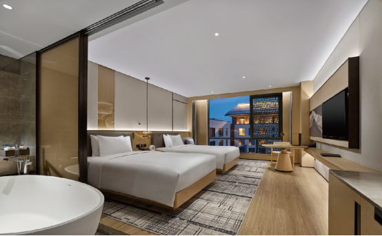Life at the Great Wall: Luxury retreat after the Badaling night tour