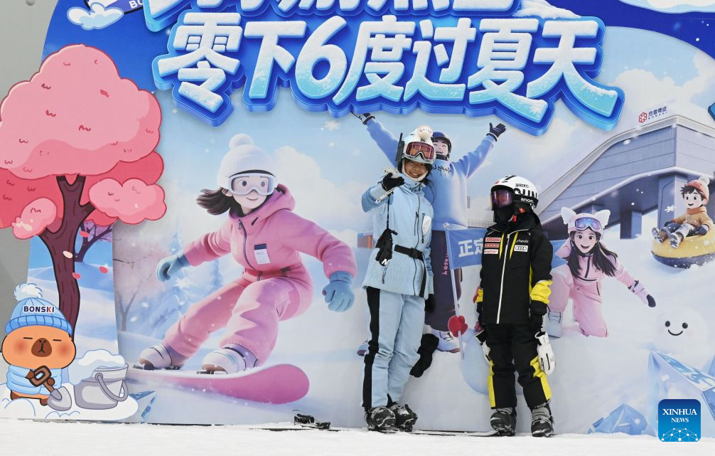 Ice-and-snow economy booms during summer in N China's Shijiazhuang
