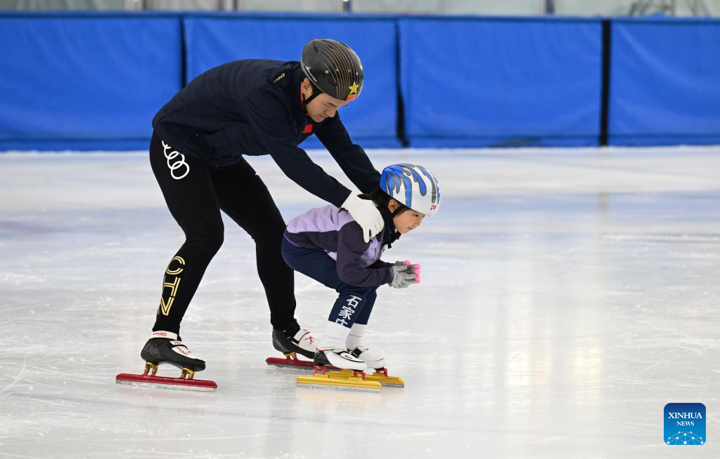 Ice-and-snow economy booms during summer in N China's Shijiazhuang