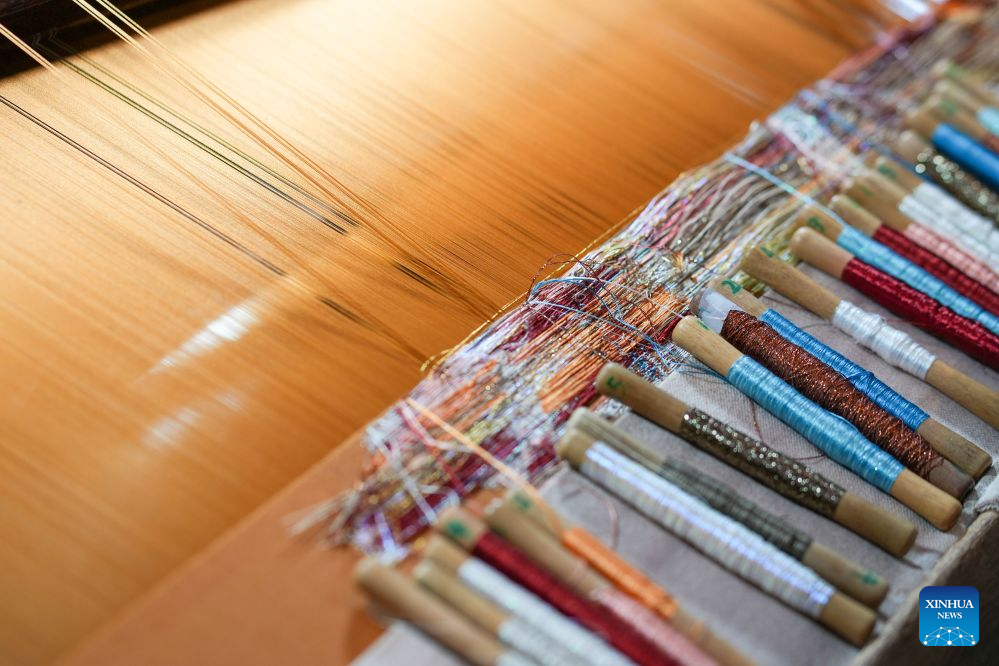 Weaving the golden legacy of Nanjing: a Yunjin inheritor's story