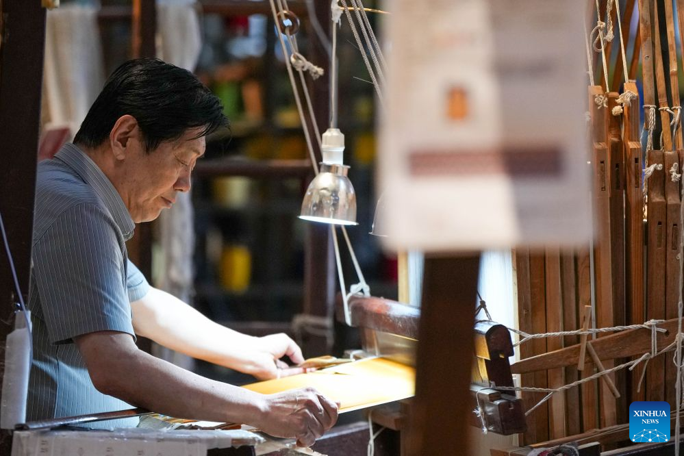 Weaving the golden legacy of Nanjing: a Yunjin inheritor's story