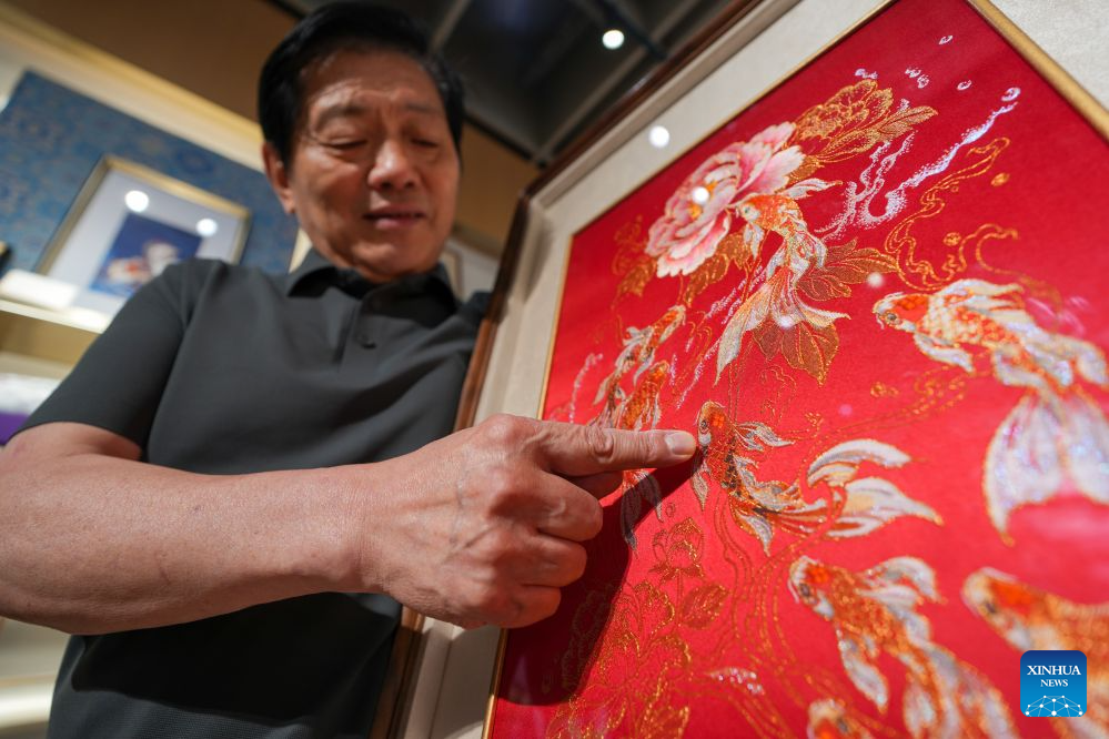 Weaving the golden legacy of Nanjing: a Yunjin inheritor's story