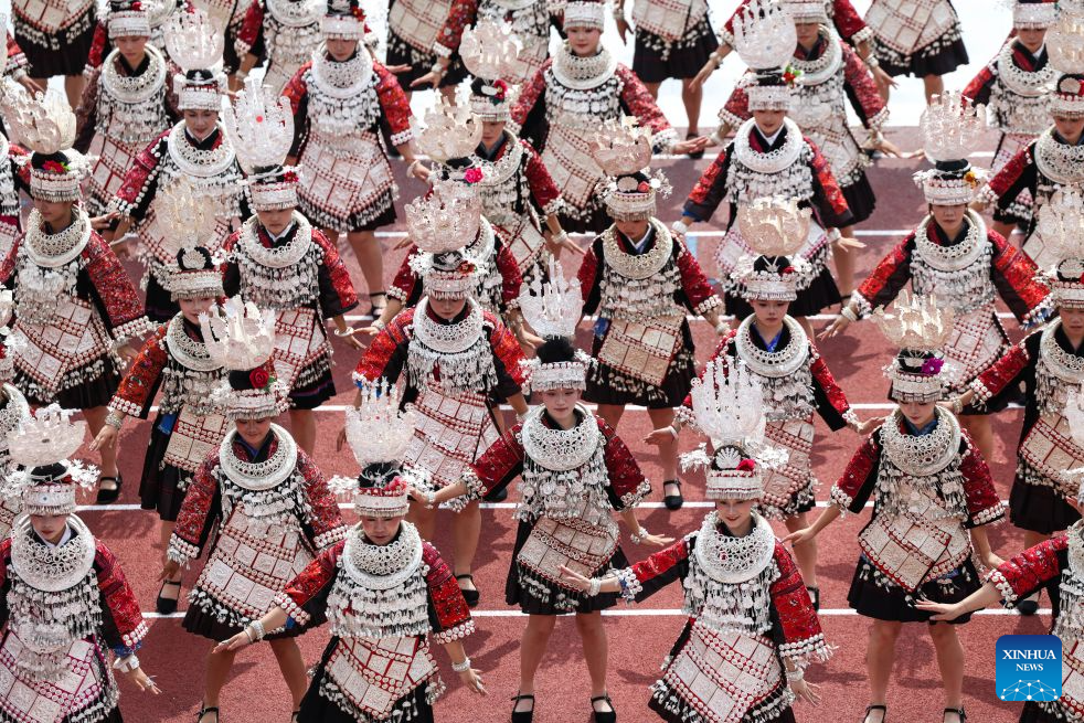 Qiandongnan Miao and Dong Autonomous Prefecture celebrates 70th founding anniversary