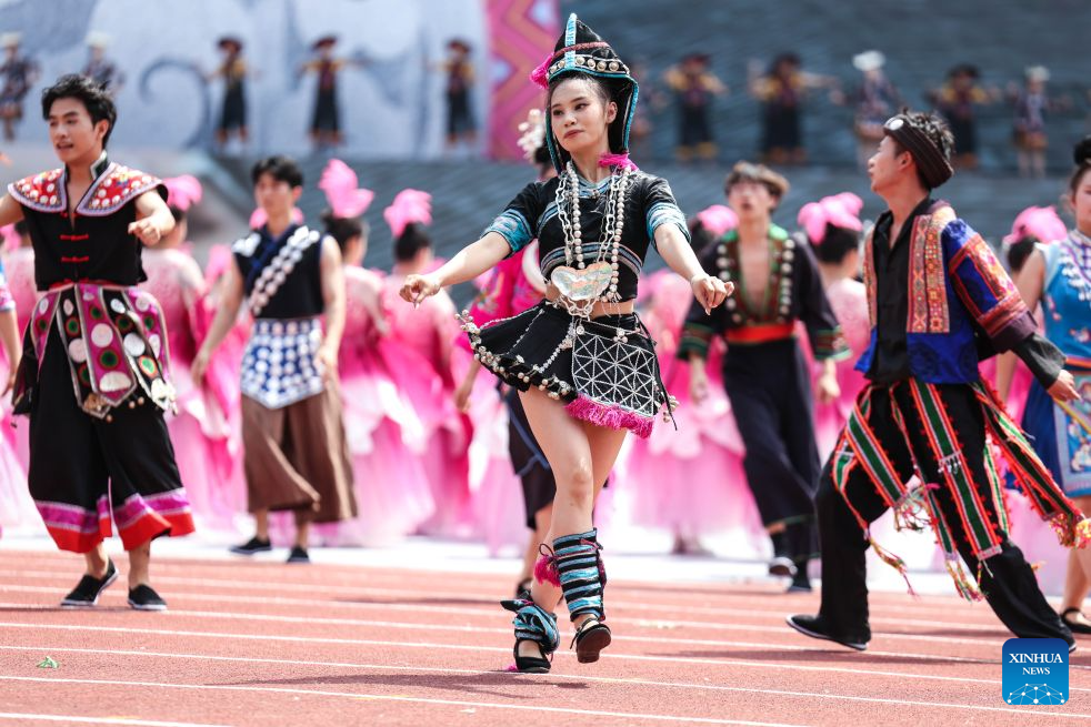 Qiandongnan Miao and Dong Autonomous Prefecture celebrates 70th founding anniversary