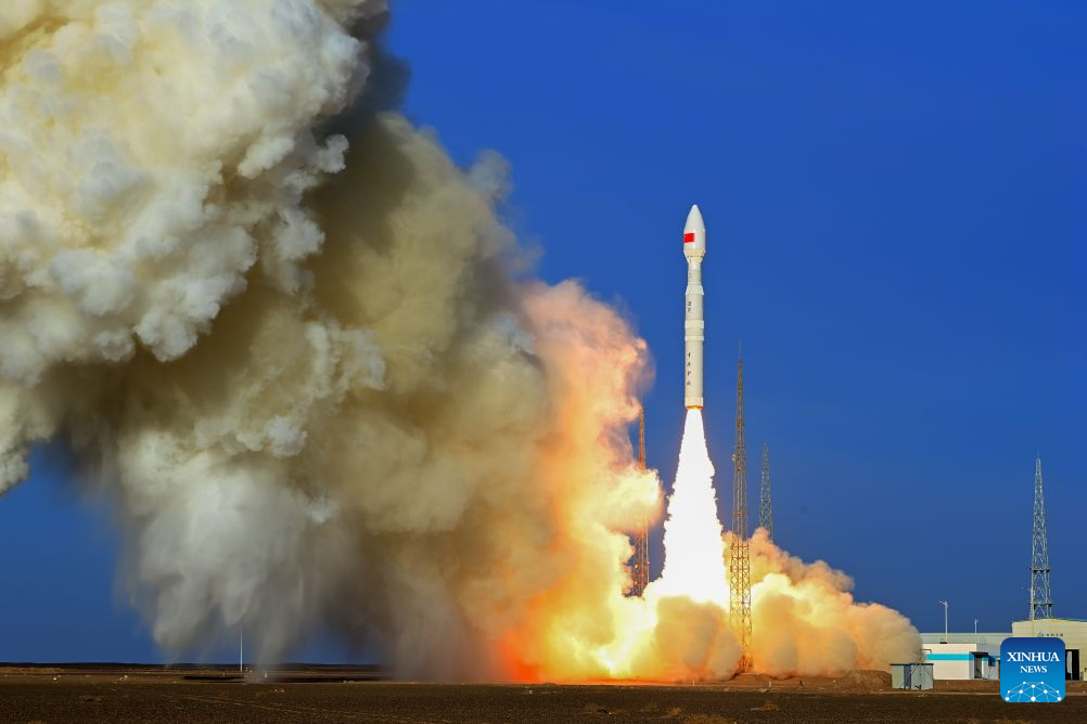 China launches Lijian-1 rocket to send 5 satellites to space