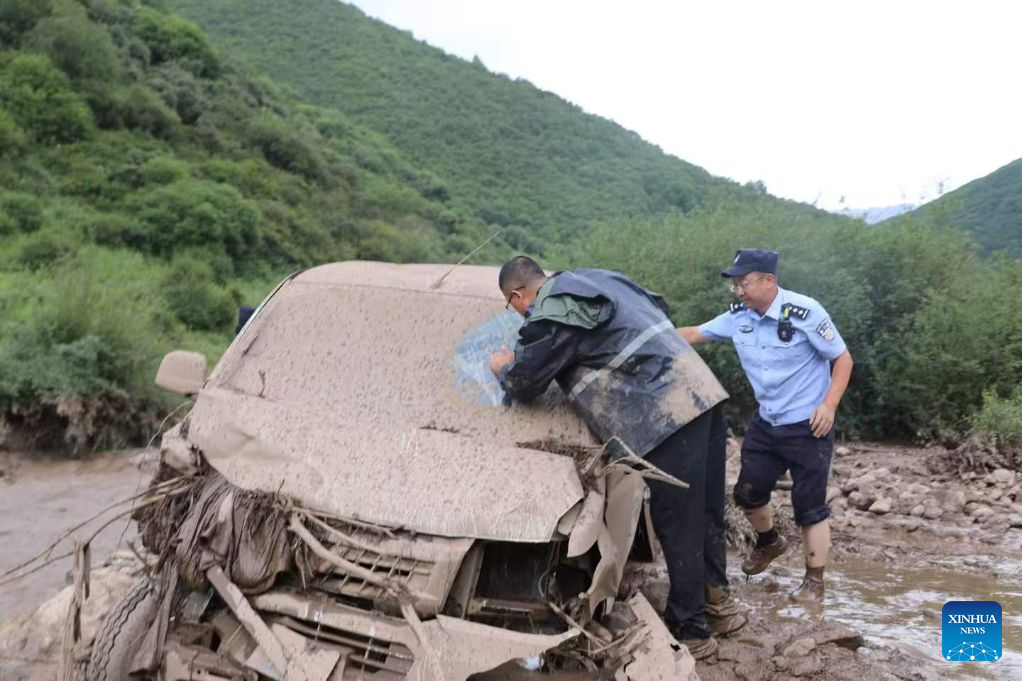 Rescue operations underway following flash flood in NW China's Gansu