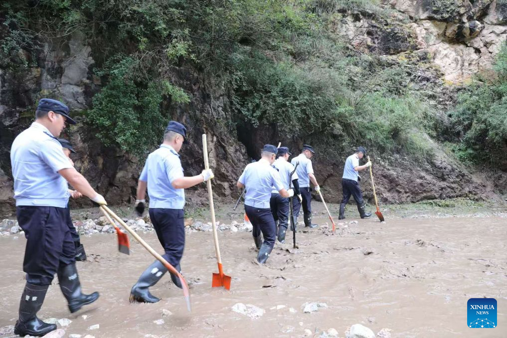 Rescue operations underway following flash flood in NW China's Gansu