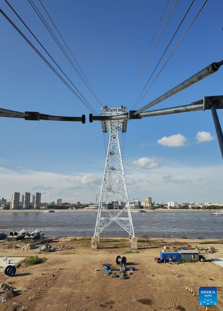 Main structure of first cross-border ropeway between China and Russia completed