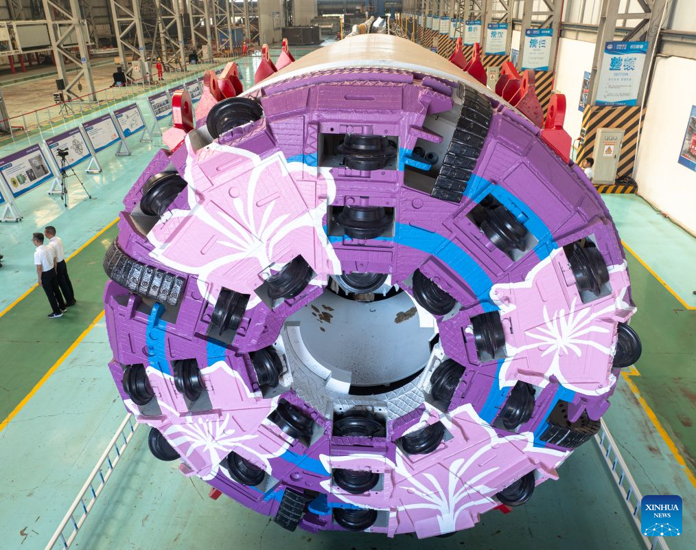 China's first boring and blasting machine rolls off production line in Wuhan, China's Hubei
