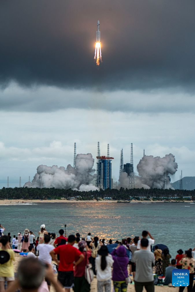 Chinese Long March-8A rocket launches new internet satellite group