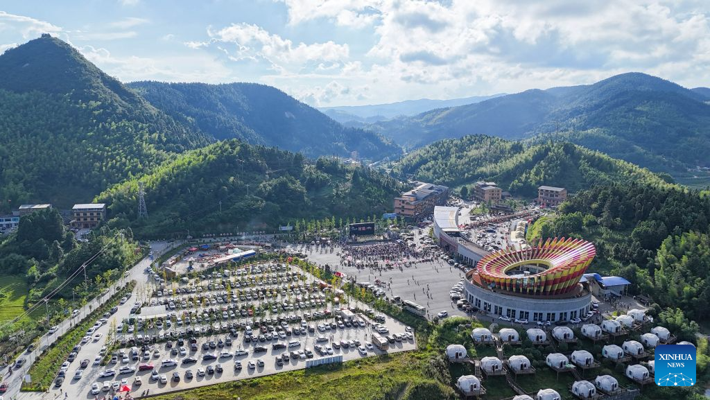 Huxingshan Yao Township in Hunan embraces tourism boom in midsummer