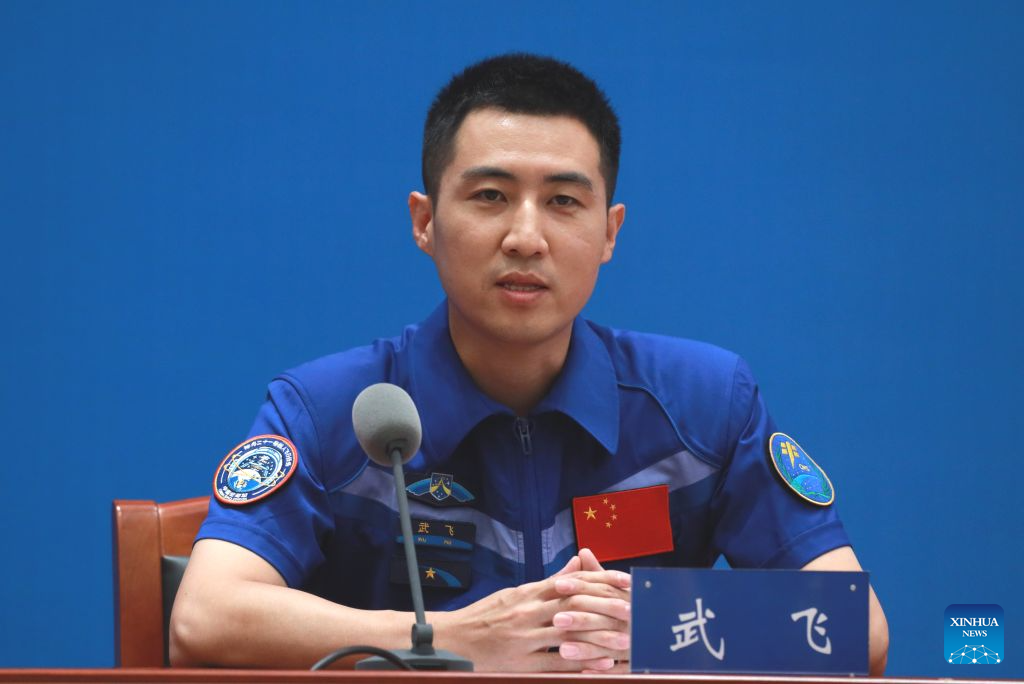 China Focus: Shenzhou-21 crew makes first public appearance after record 210-day space mission