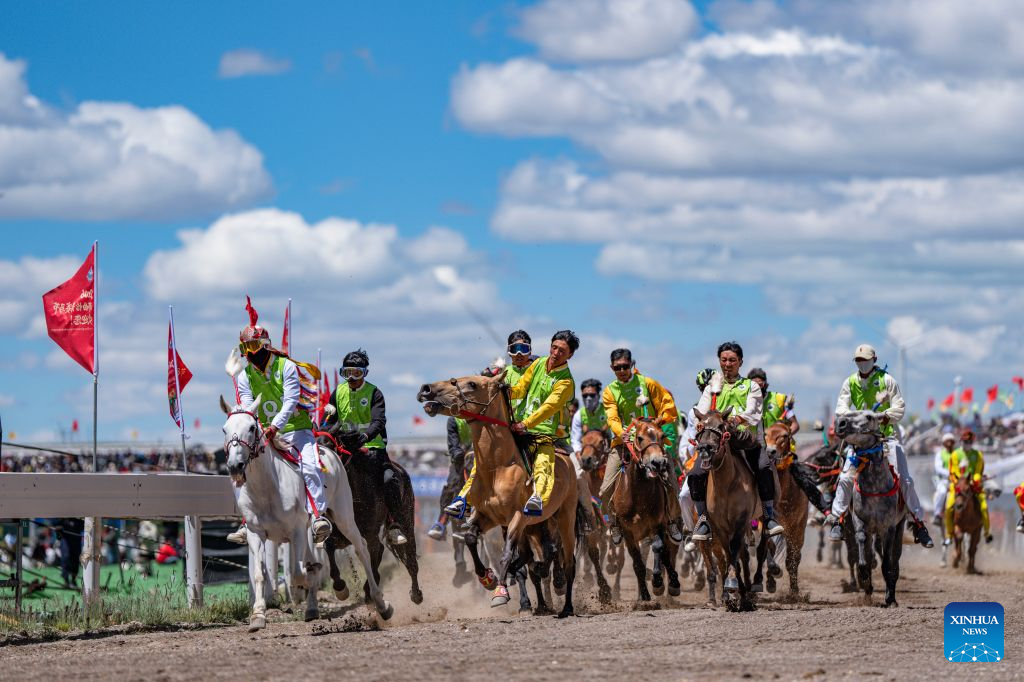 Nagqu Horse Racing Festival 2026 kicks off in China's Xizang
