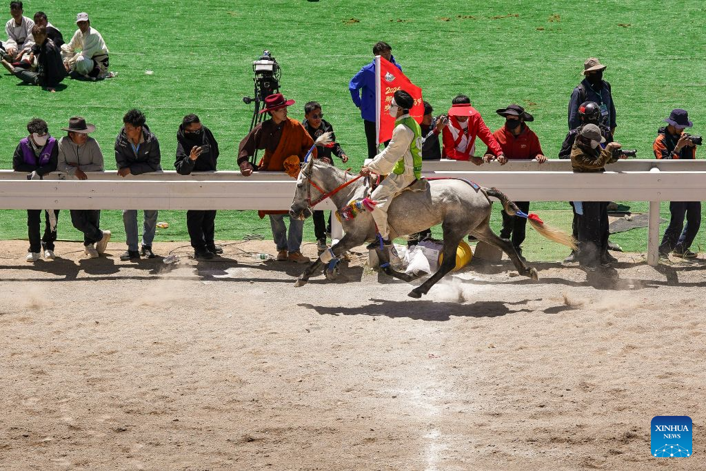 Nagqu Horse Racing Festival 2026 kicks off in China's Xizang