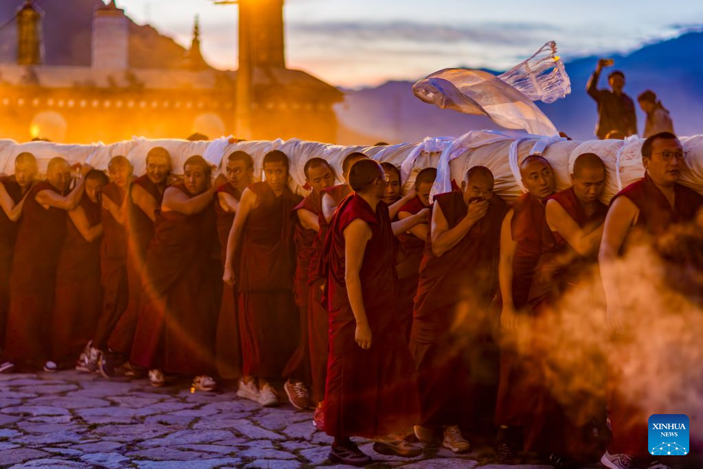 Traditional Shoton Festival celebrated in Lhasa, China's Xizang