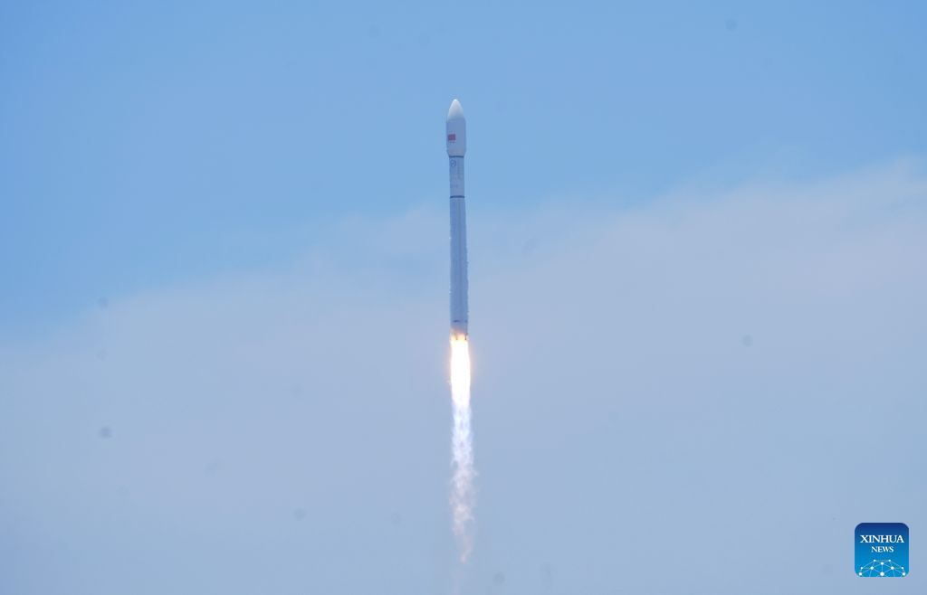 China's Long March-12 rocket launches new internet satellite group