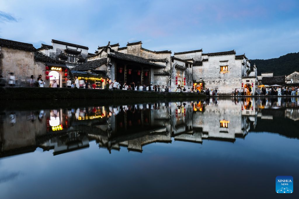 In pics: Hongcun Village in E China's Anhui