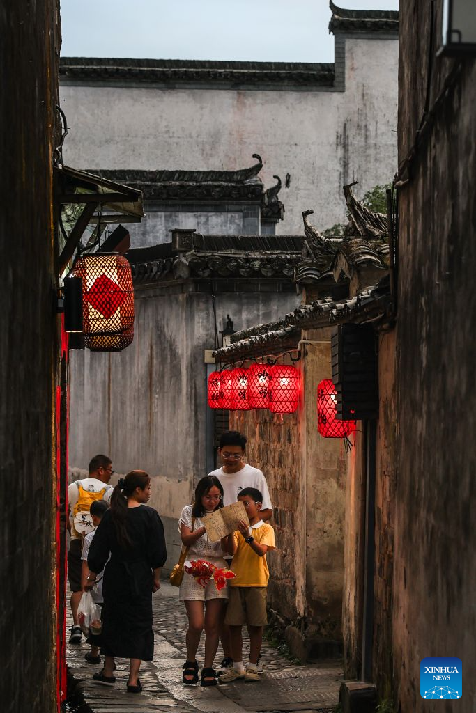 In pics: Hongcun Village in E China's Anhui