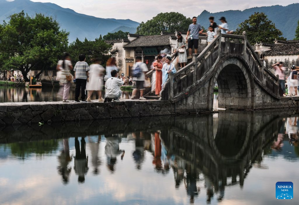 In pics: Hongcun Village in E China's Anhui