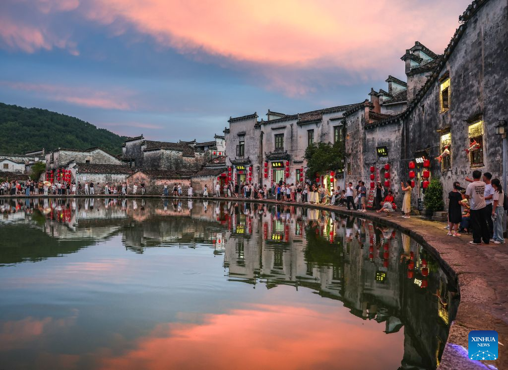In pics: Hongcun Village in E China's Anhui