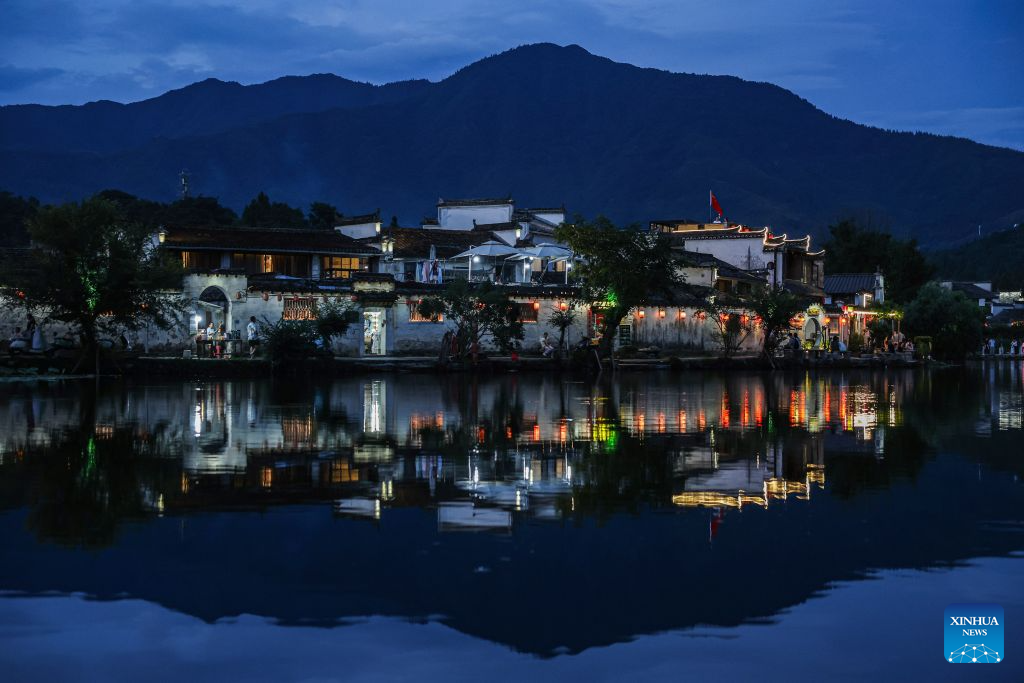 In pics: Hongcun Village in E China's Anhui