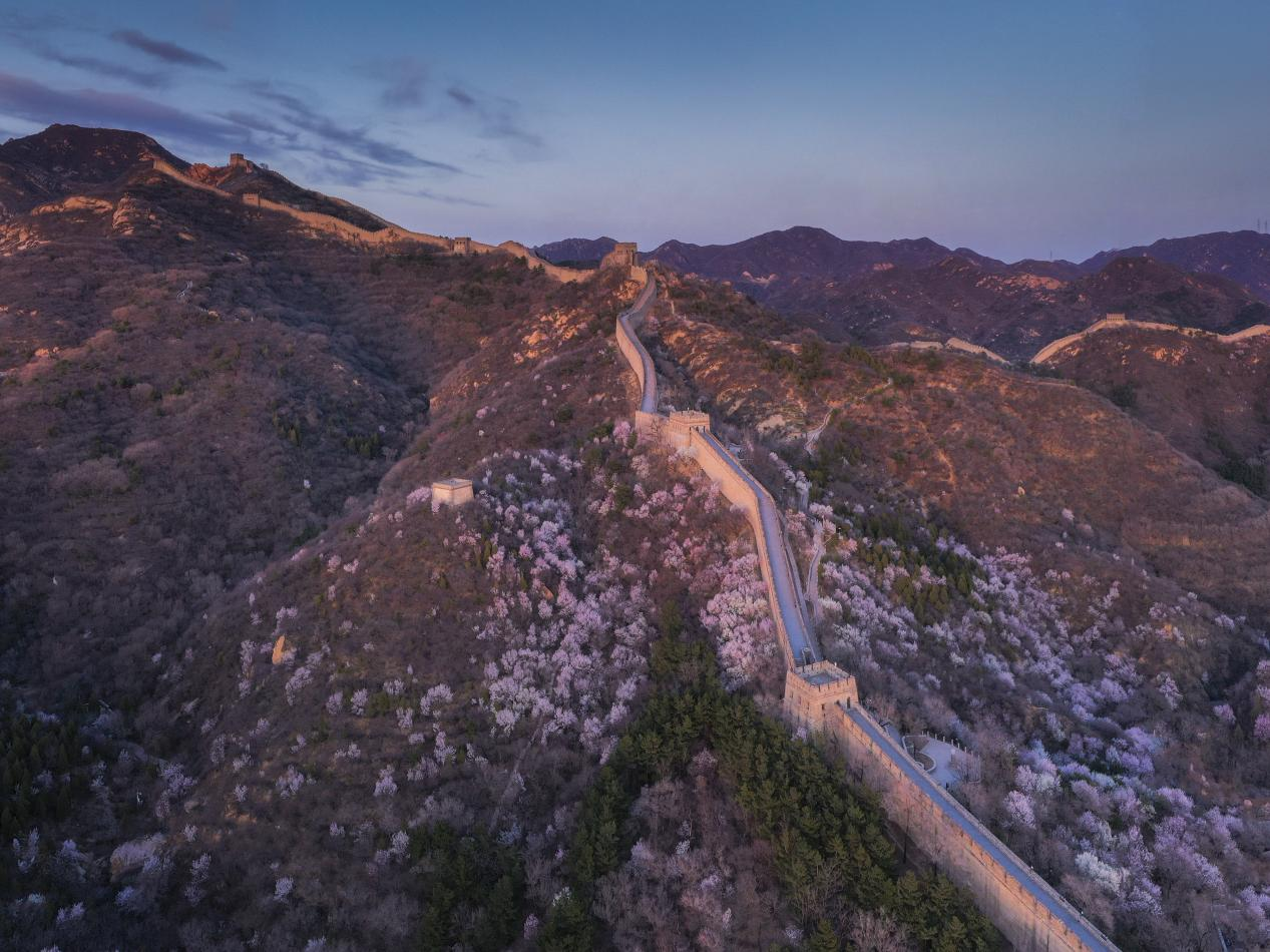 Explore Badaling: Vote for your favorite season at the Great Wall