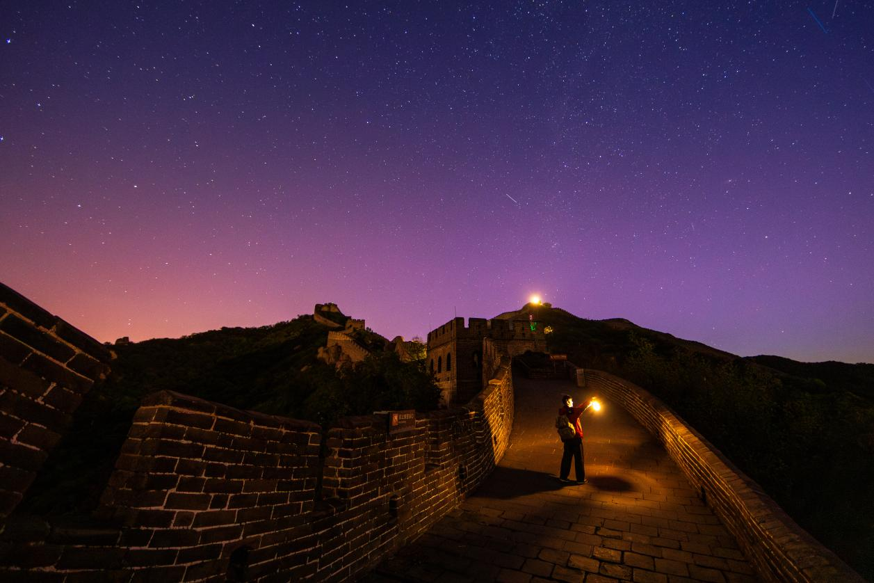 Explore Badaling: Starry night at the Great Wall