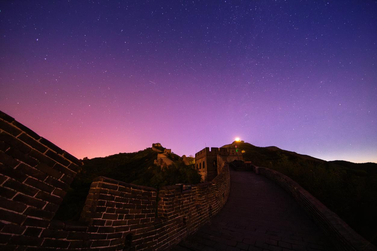 Explore Badaling: Starry night at the Great Wall