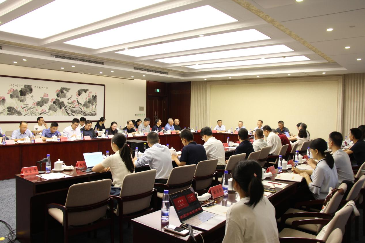“习近平党建思想与国家治理”学术研讨会在北京召开 “习近平党建思想与国家治理”学术研讨会在北京召开
