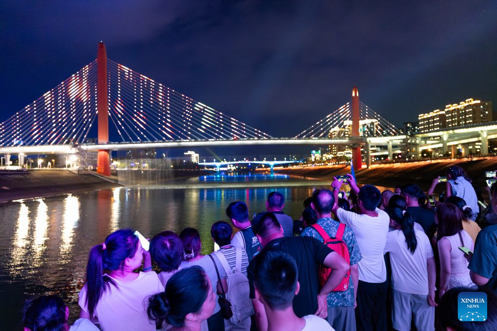 China's Yichang enriches nighttime consumption scenarios with distinctive night tours