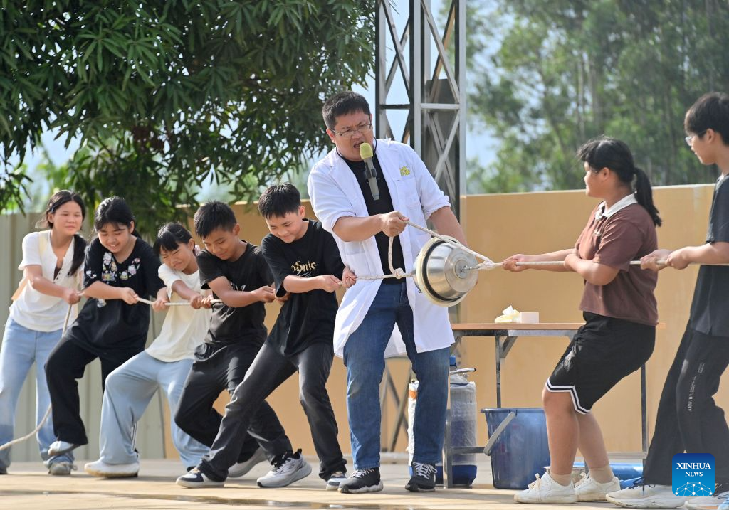 Primary and secondary schools in parts of China welcome first day of new semester